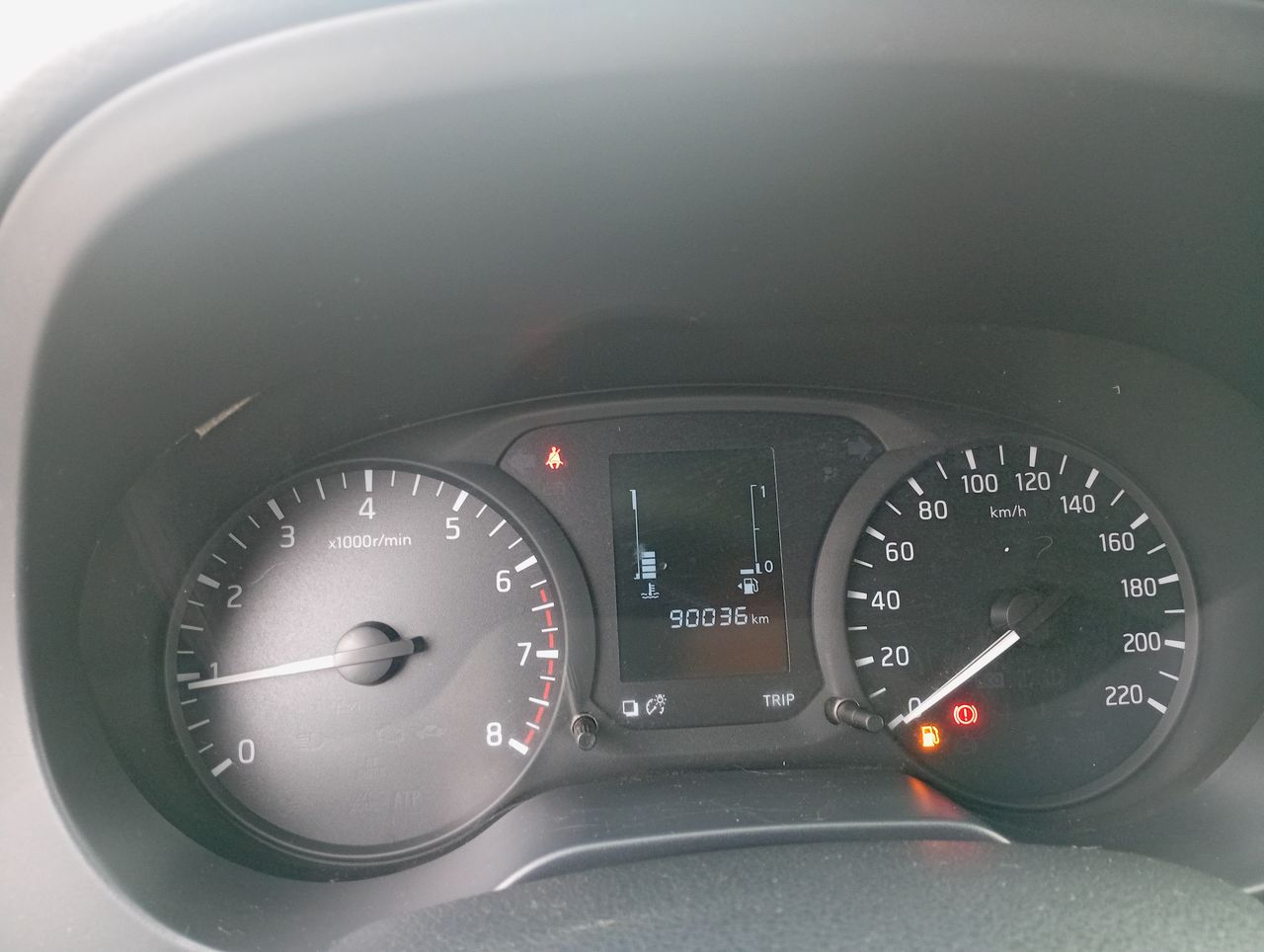 Nissan Np300 — foto 25 de 33
