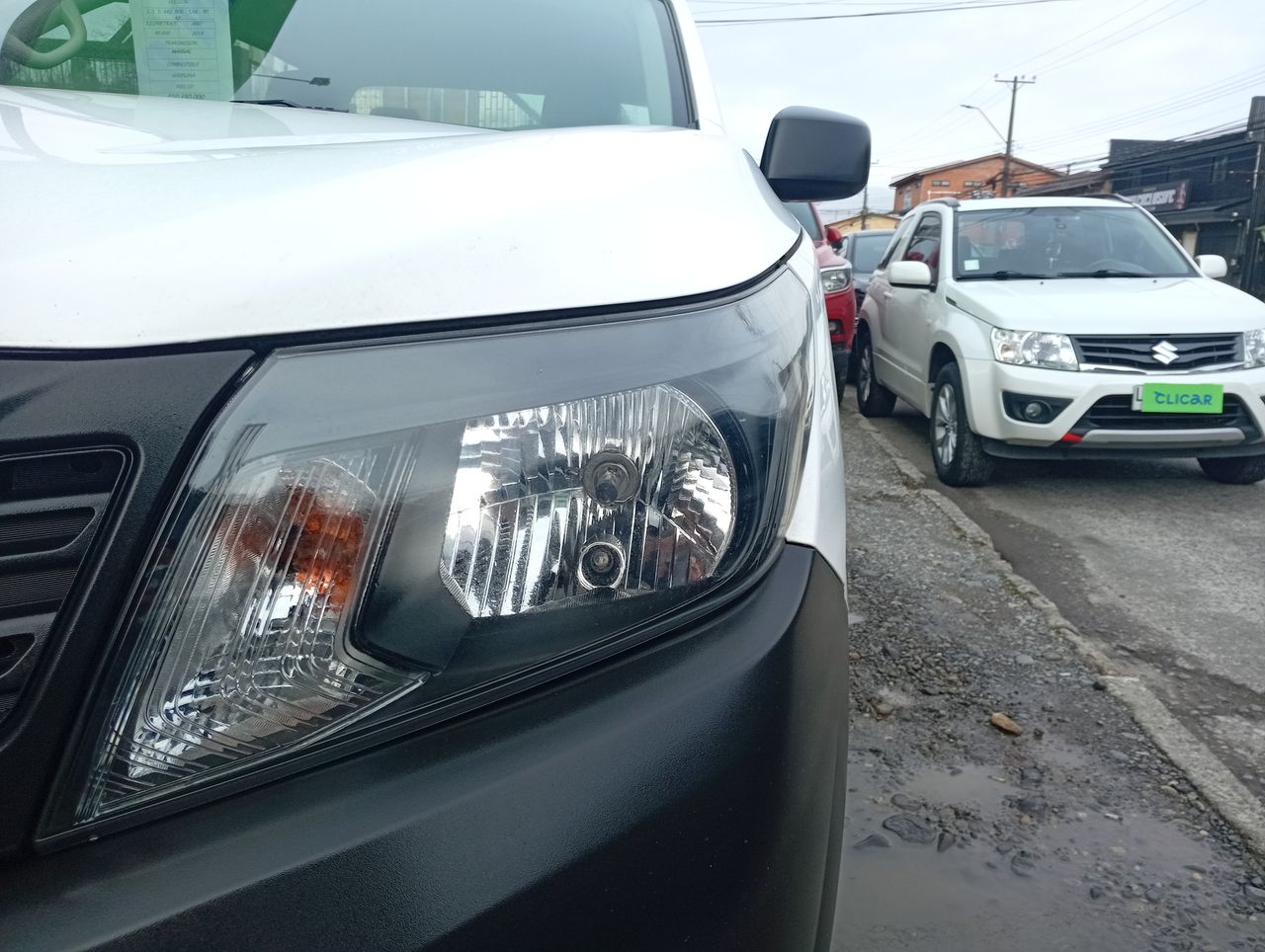 Nissan Np300 — foto 18 de 33
