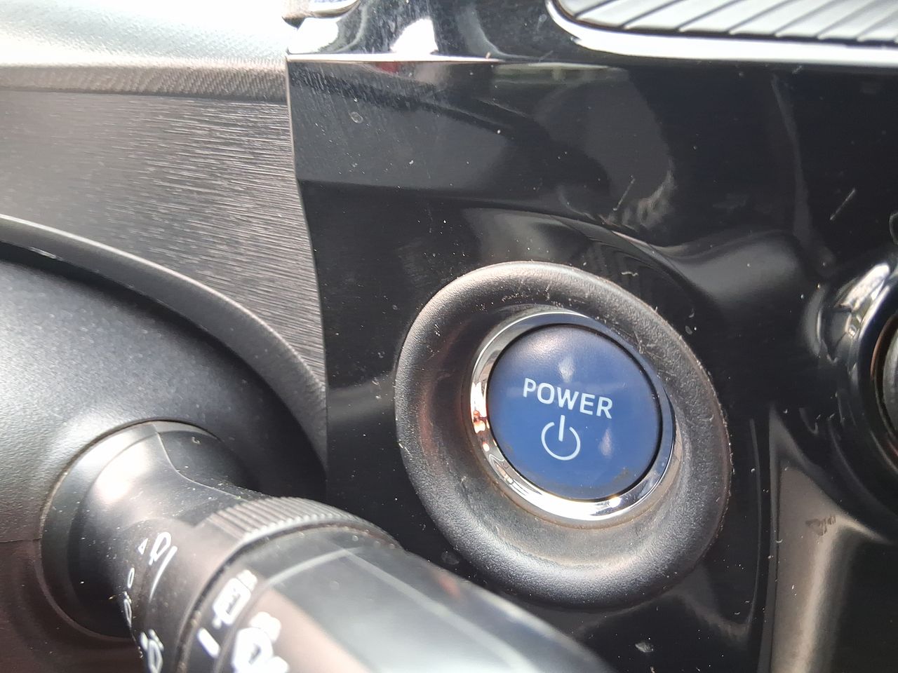 TOYOTA - 32