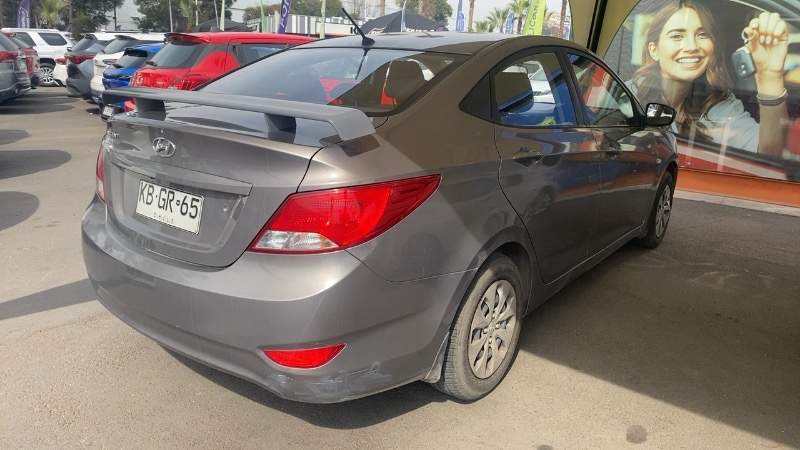 HYUNDAI - 4