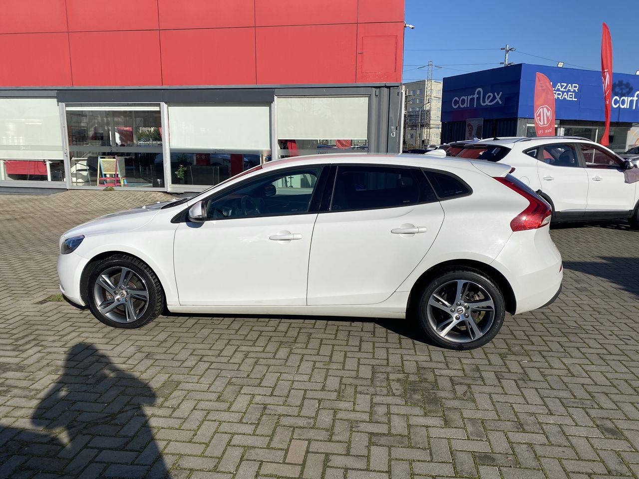 VOLVO - 4