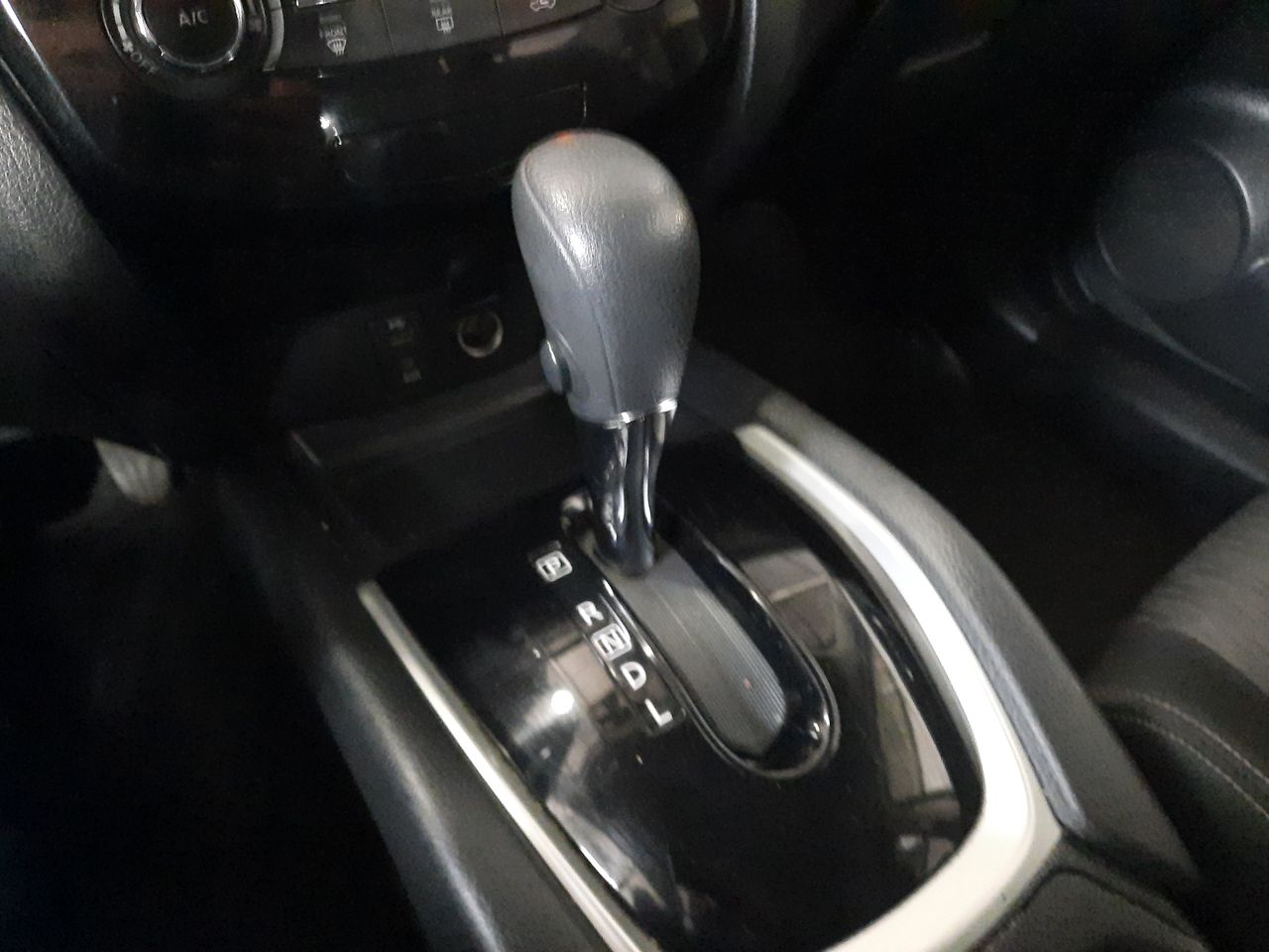 NISSAN - 23