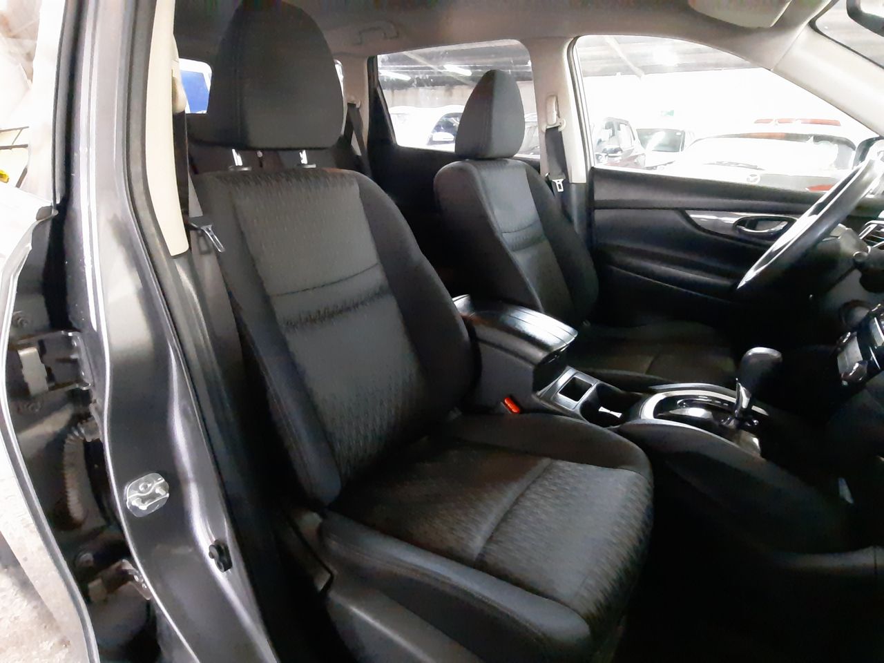 NISSAN - 25