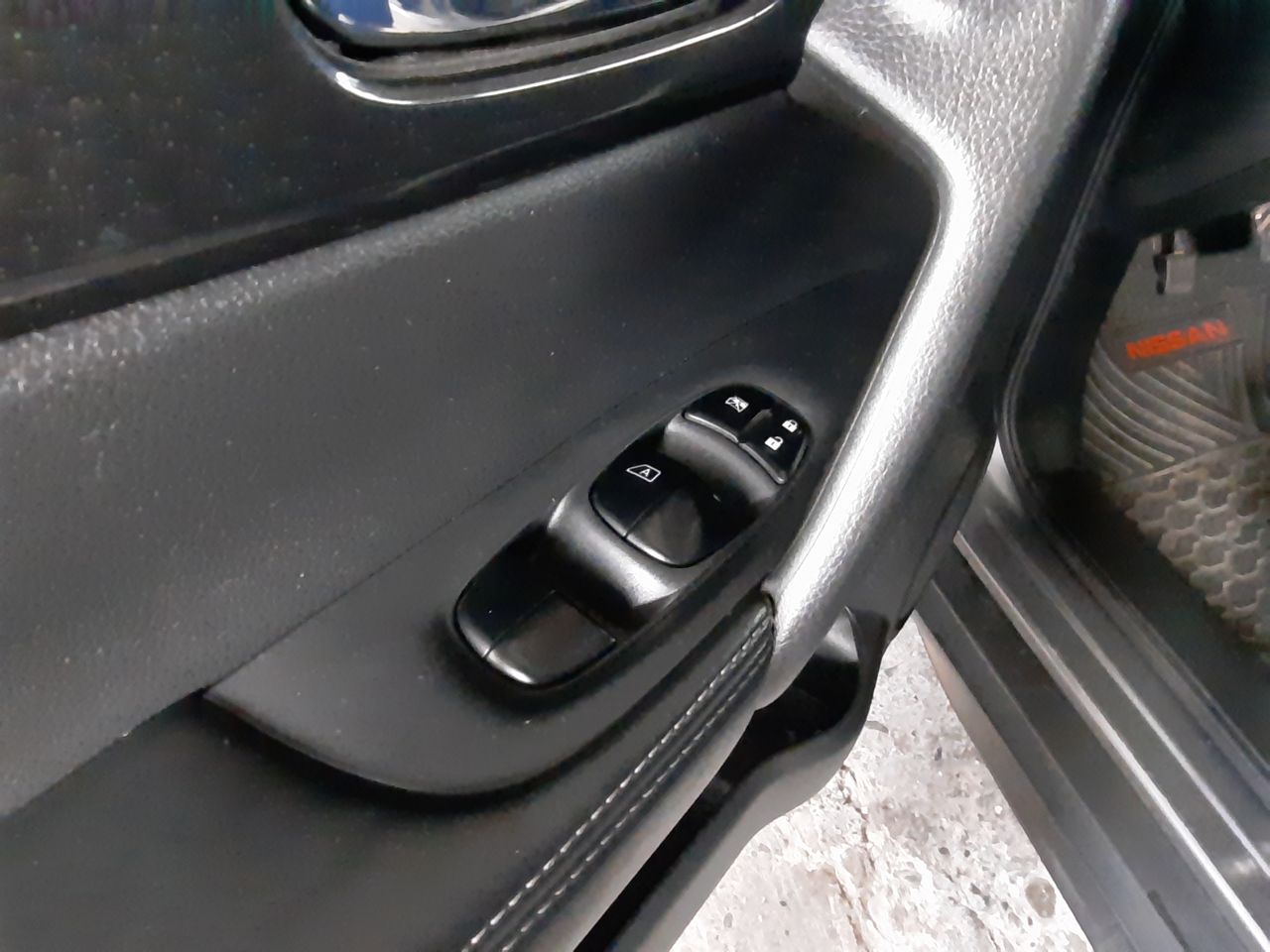 NISSAN - 14