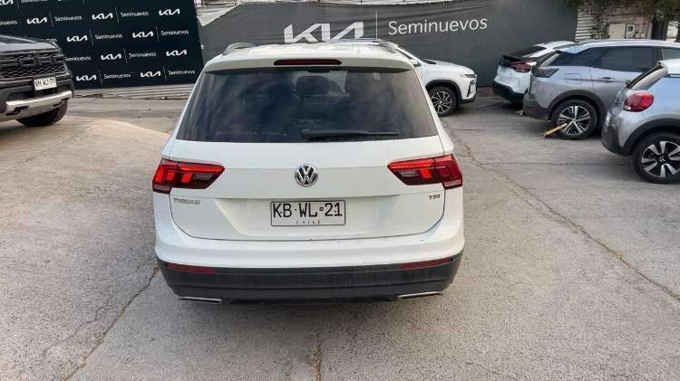 VOLKSWAGEN - 5