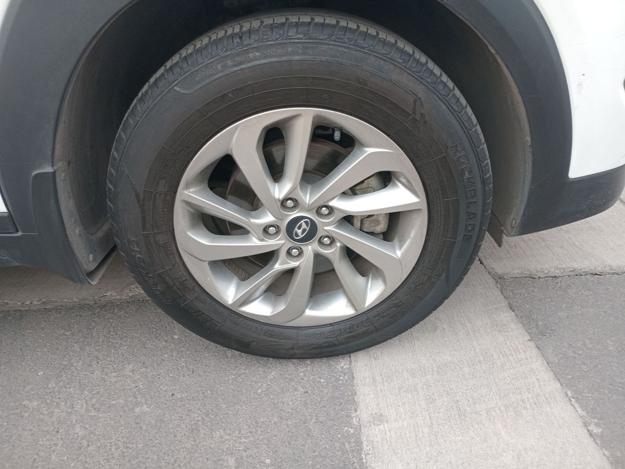 HYUNDAI - 15