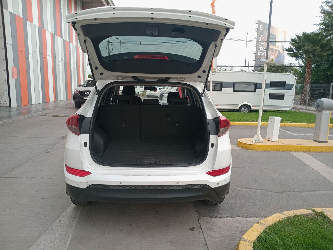 HYUNDAI - 19