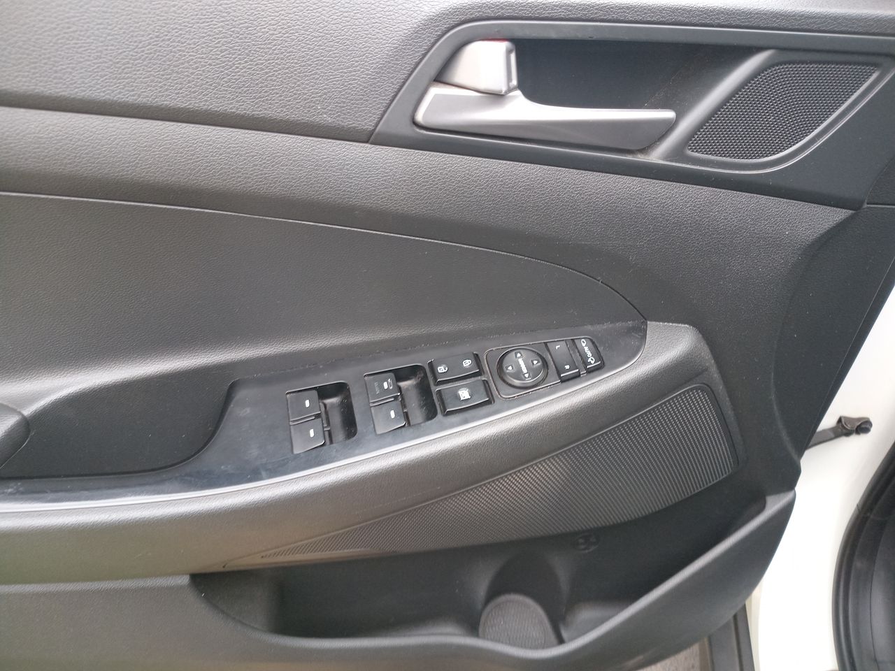 HYUNDAI - 20