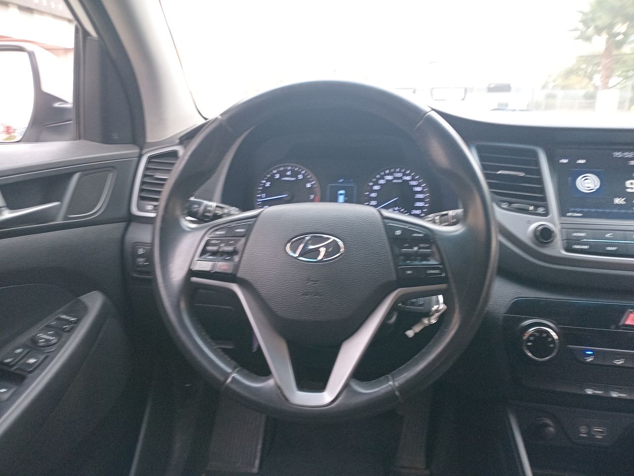 HYUNDAI - 23