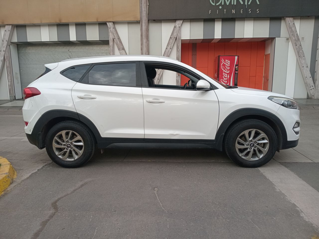 HYUNDAI - 8