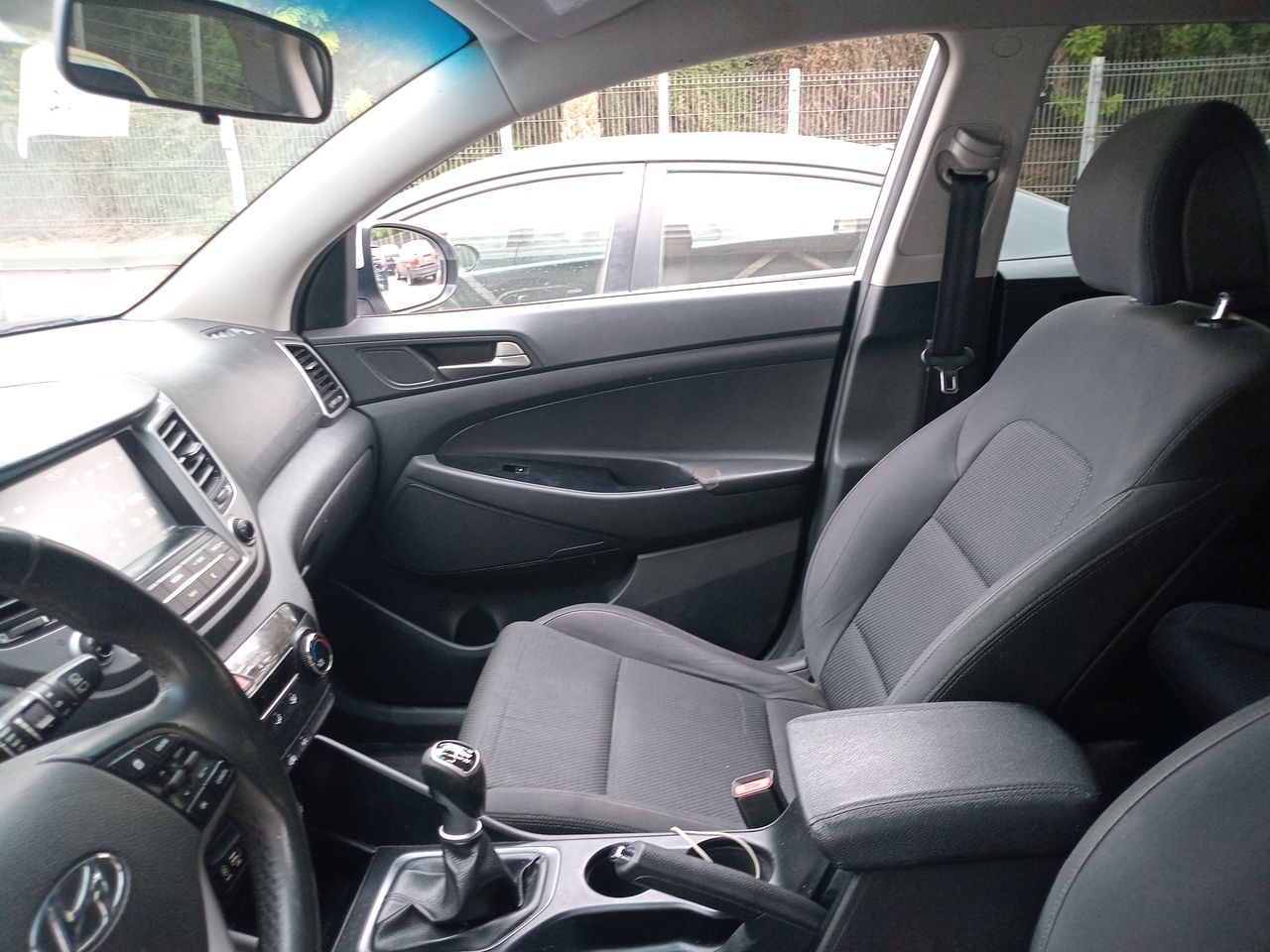 HYUNDAI - 10
