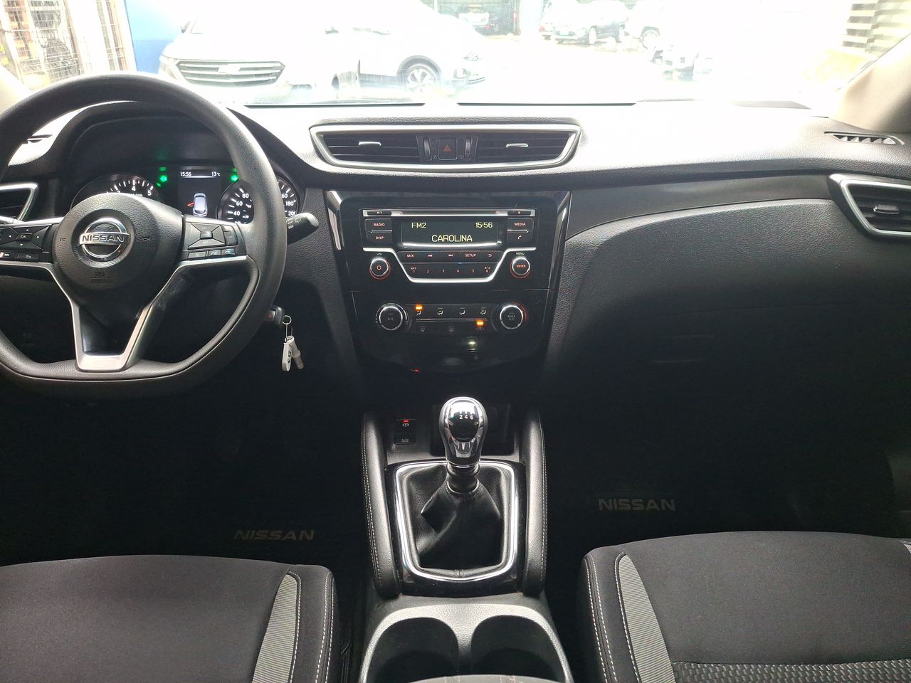 Nissan Qashqai — foto 10 de 32