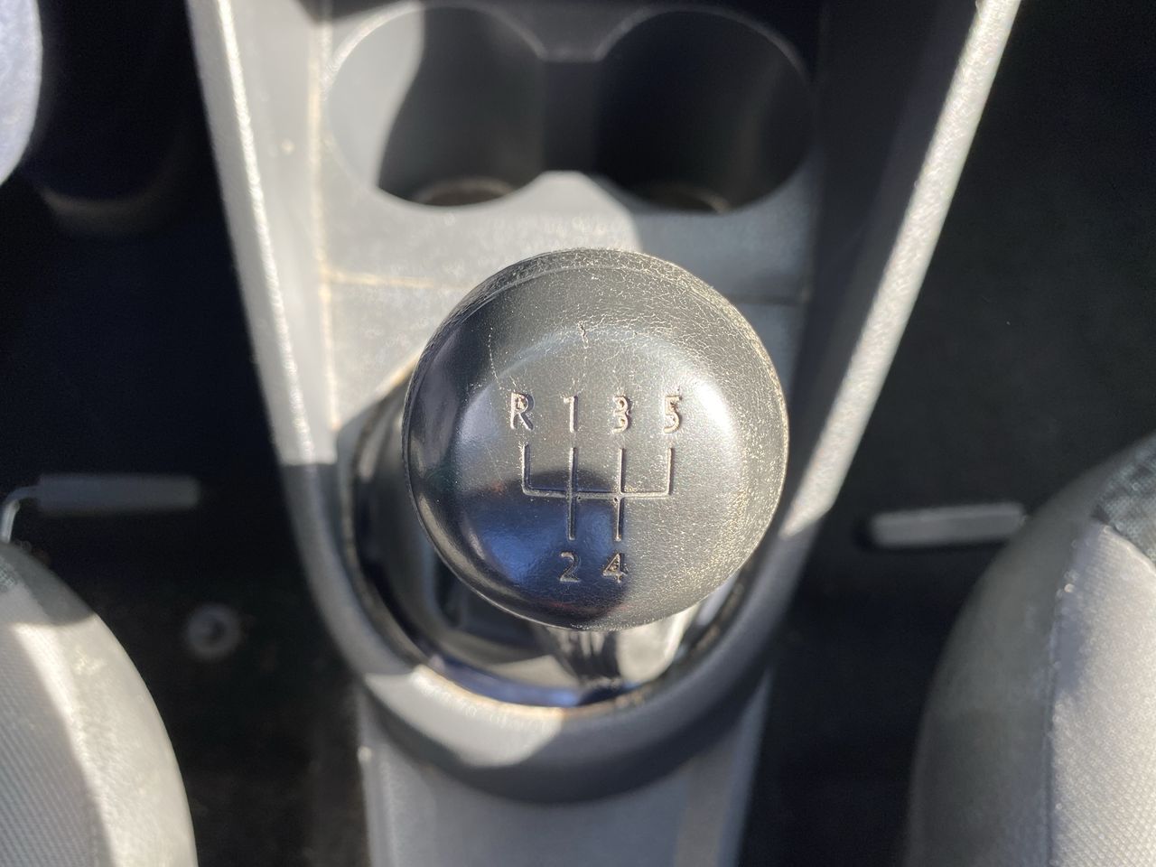 VOLKSWAGEN - 27