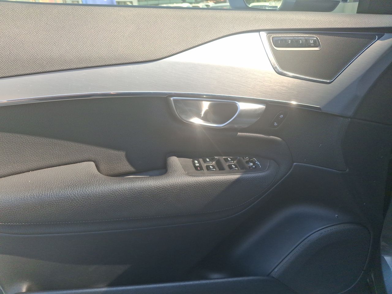 VOLVO - 20
