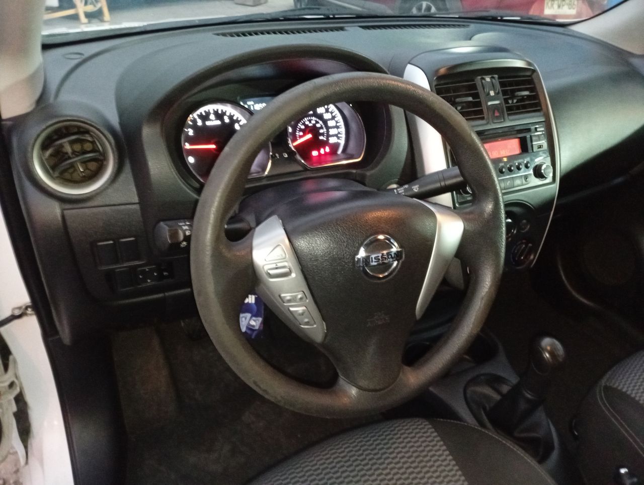 NISSAN - 18