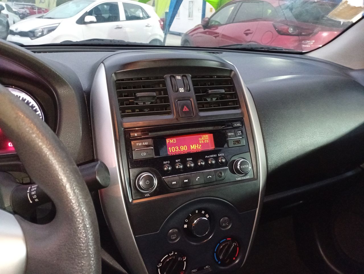 NISSAN - 20