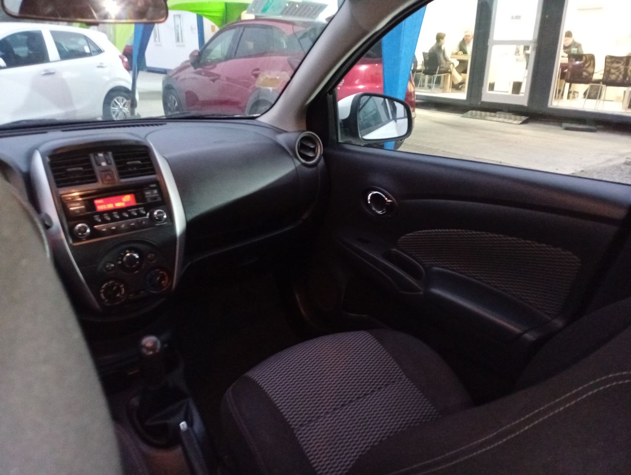 NISSAN - 10