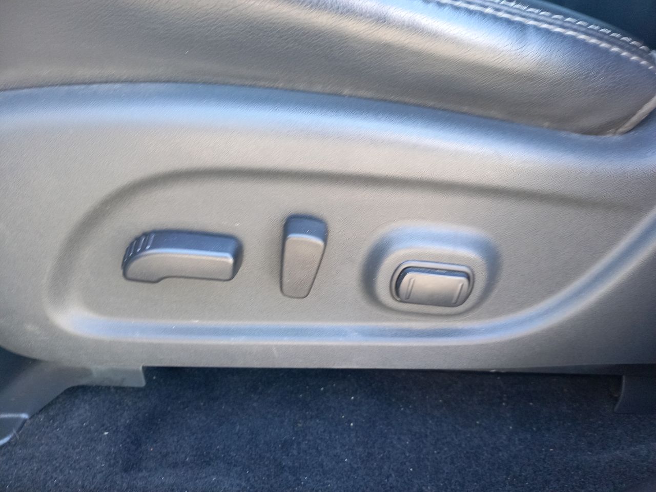 NISSAN - 22