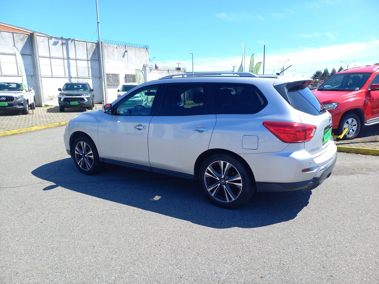 NISSAN - 5