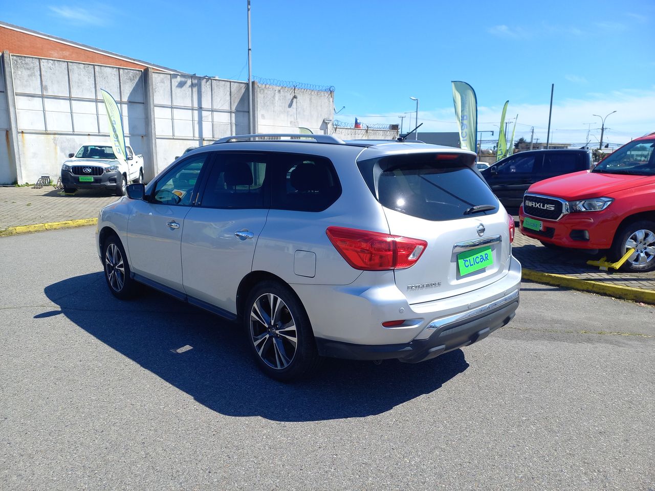 NISSAN - 6