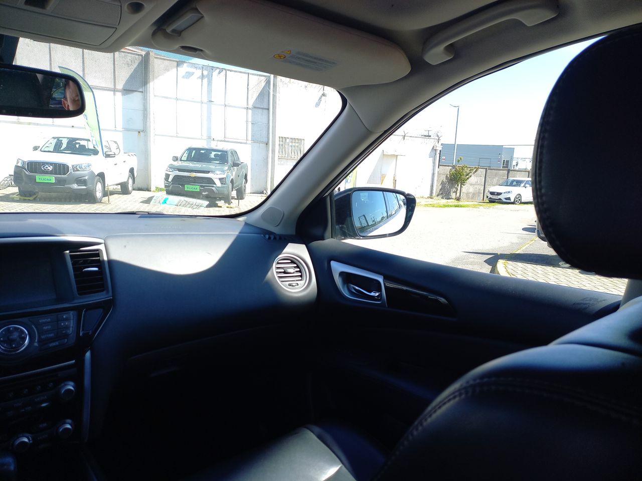 NISSAN - 10