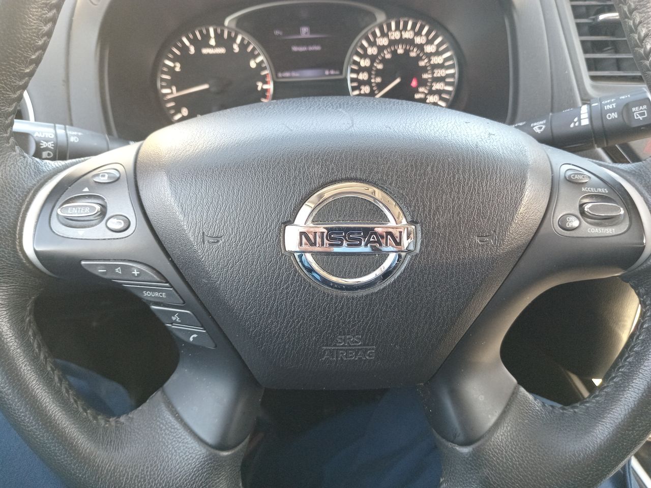NISSAN - 24