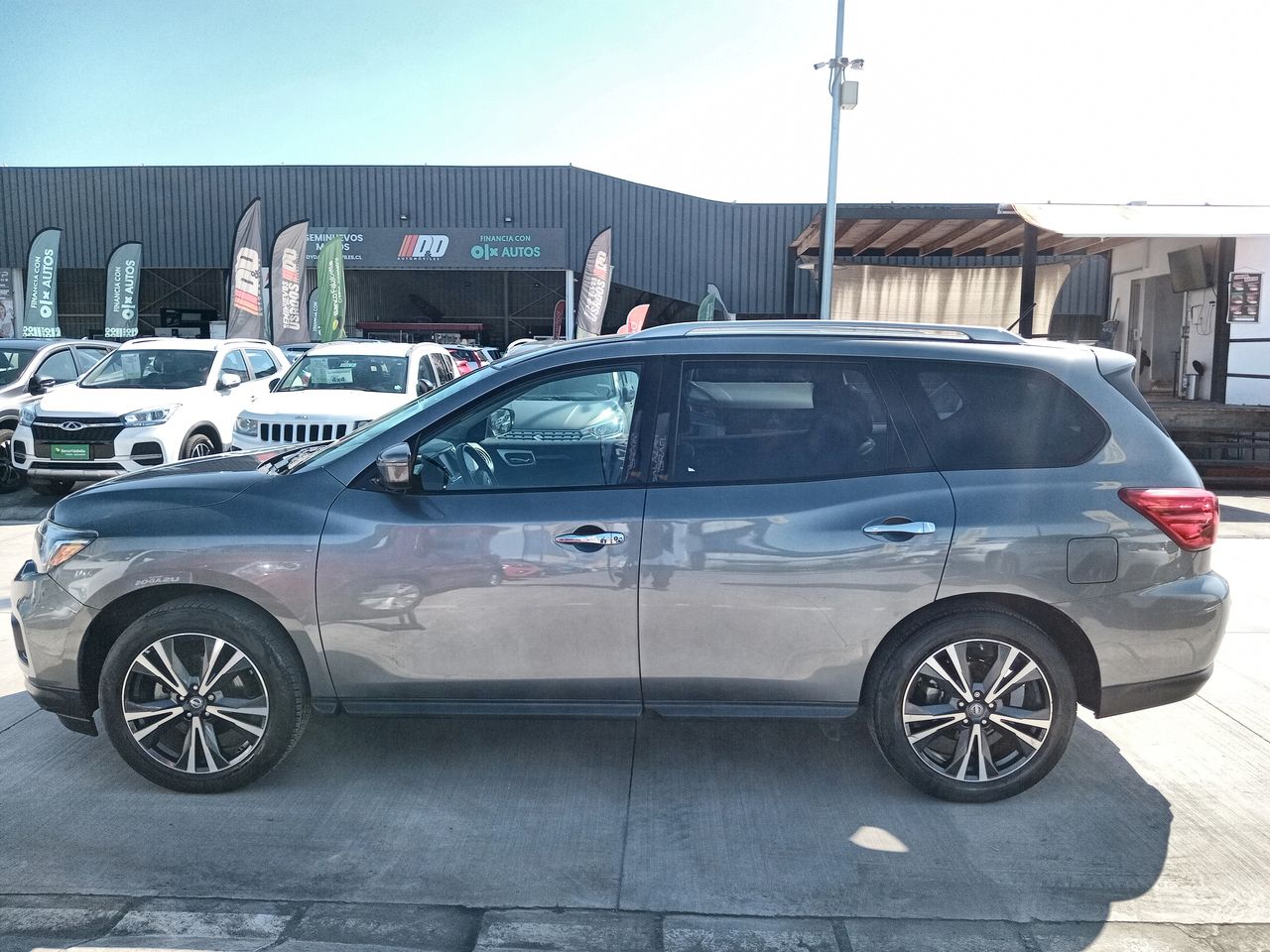 NISSAN - 4