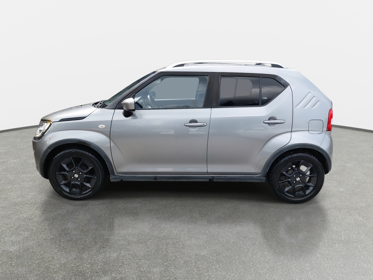 SUZUKI - 4