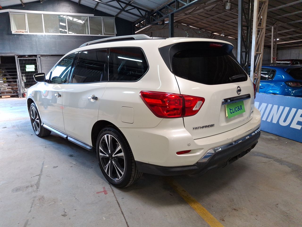 NISSAN - 5