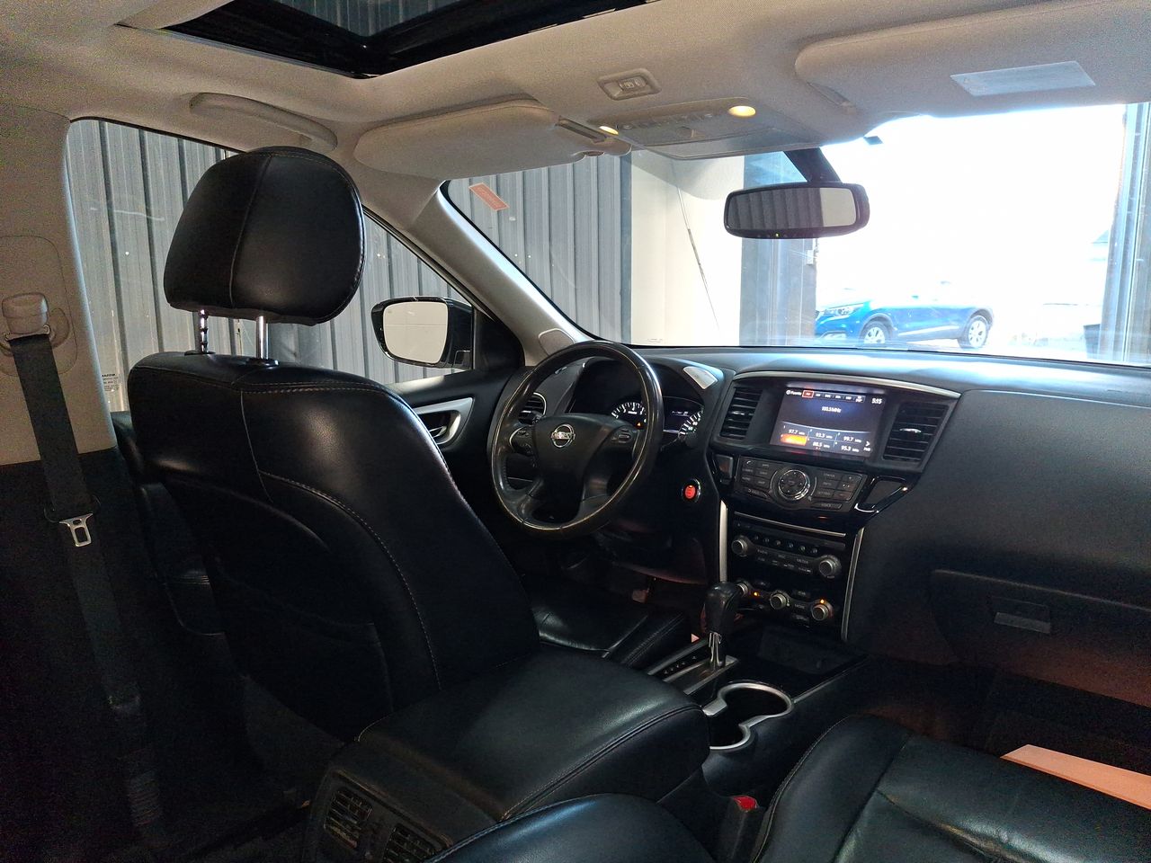 NISSAN - 15