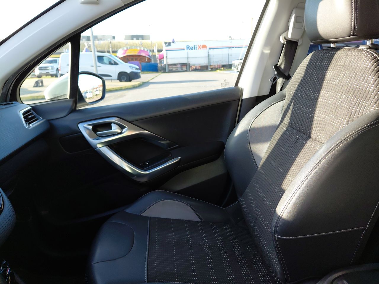 Peugeot 2008 — foto 31 de 32