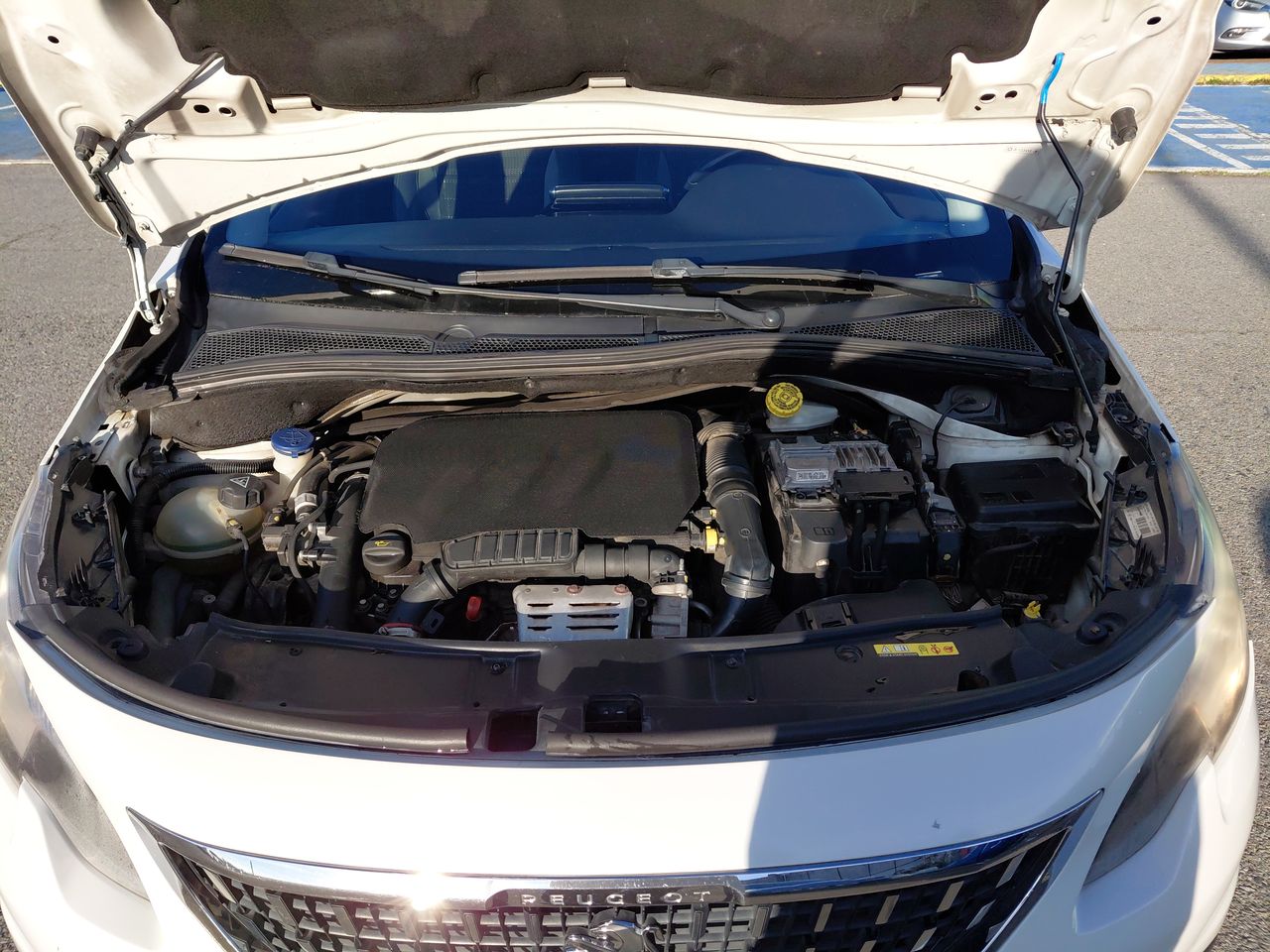 Peugeot 2008 — foto 17 de 32