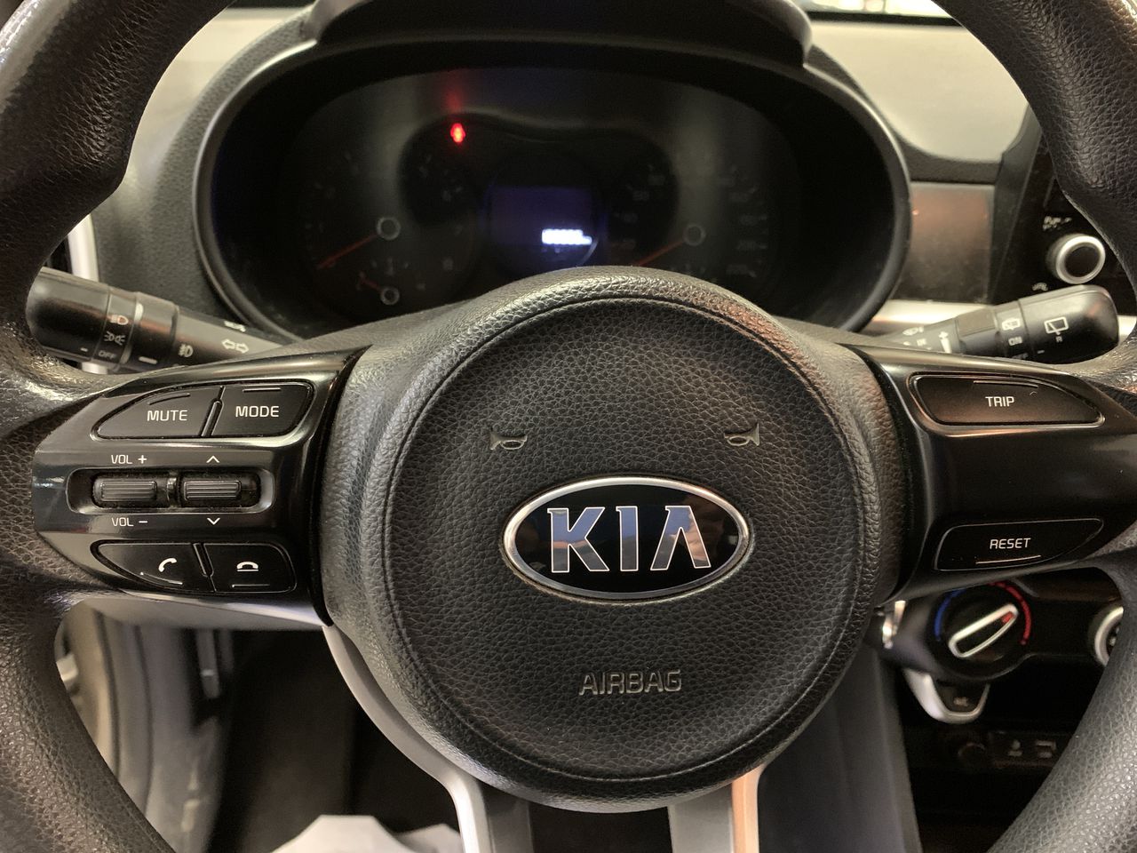 KIA - 30