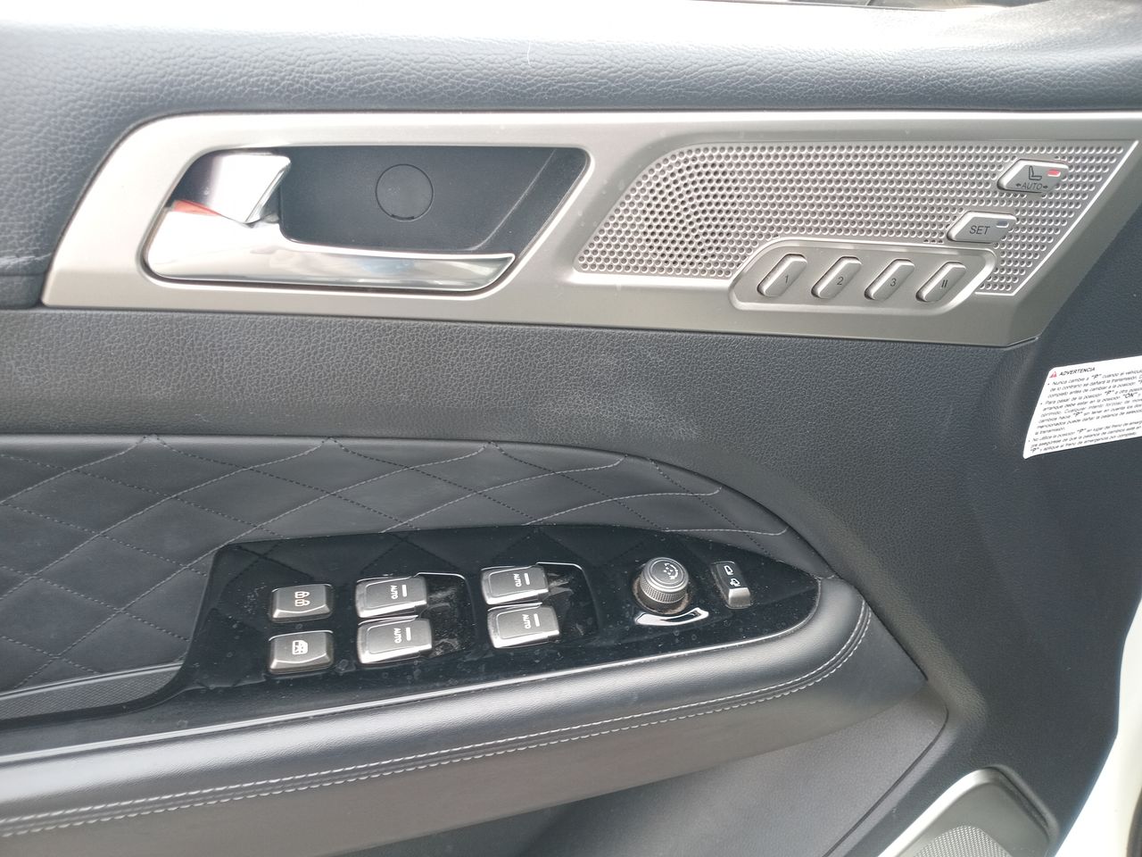 SSANGYONG - 12