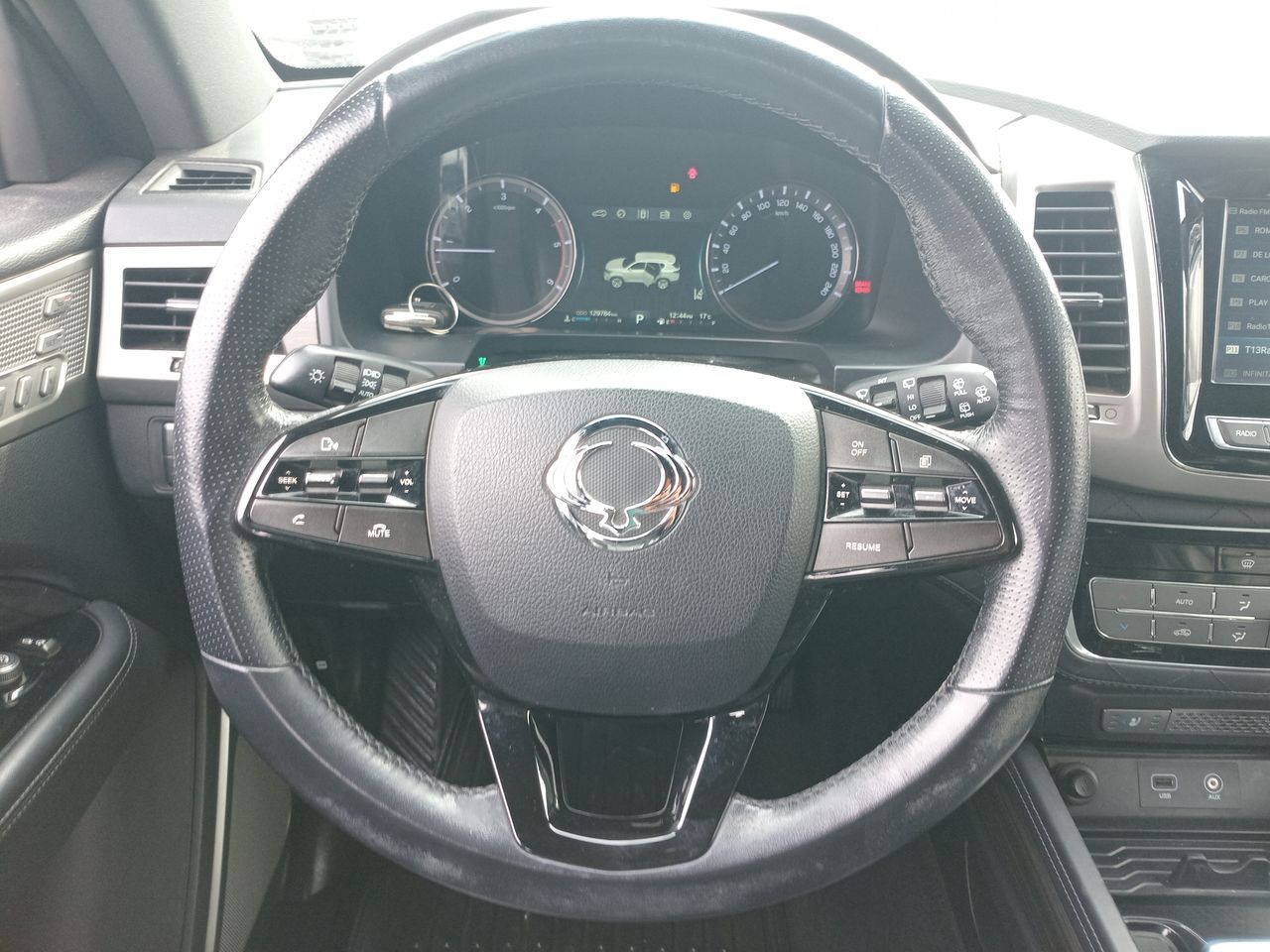 SSANGYONG - 15