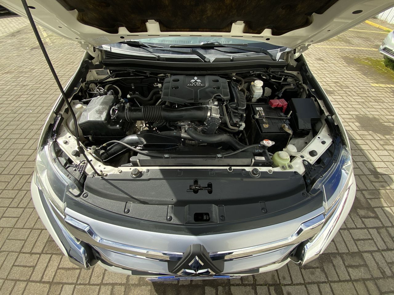 MITSUBISHI - 16