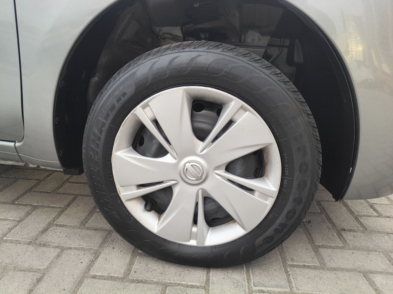 NISSAN - 17