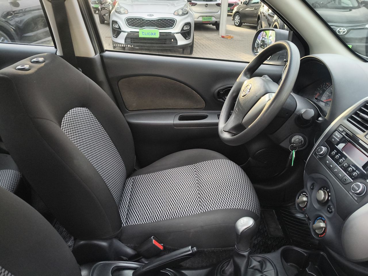 NISSAN - 16