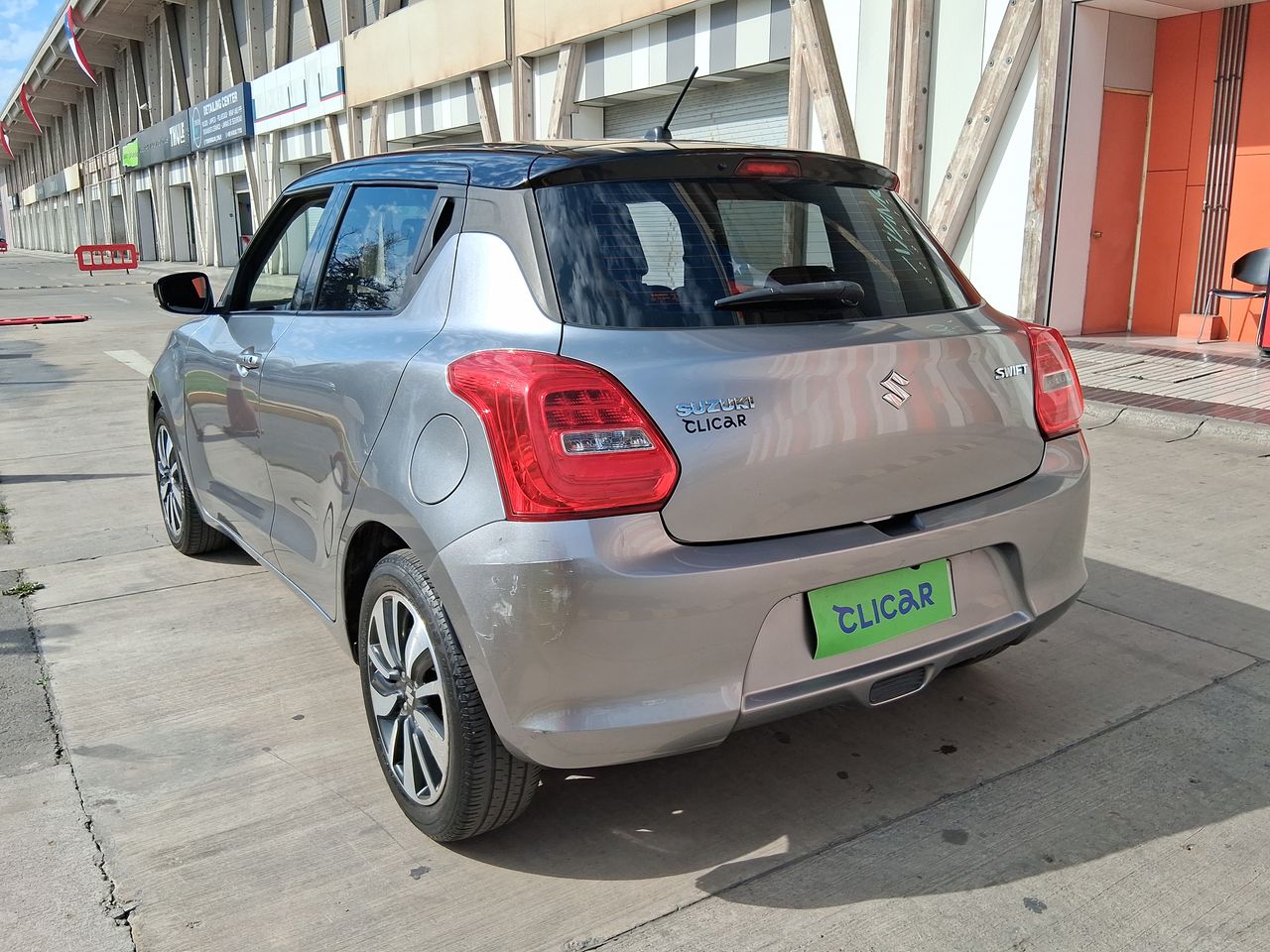 SUZUKI - 4