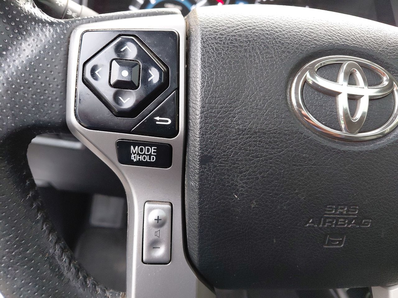 Toyota 4Runner — foto 26 de 36