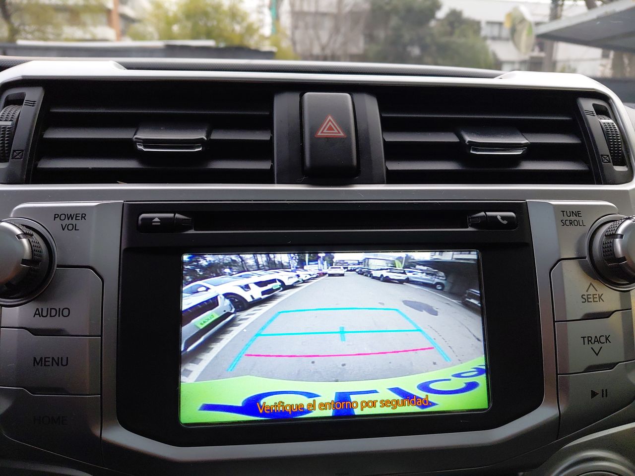 Toyota 4Runner — foto 29 de 36