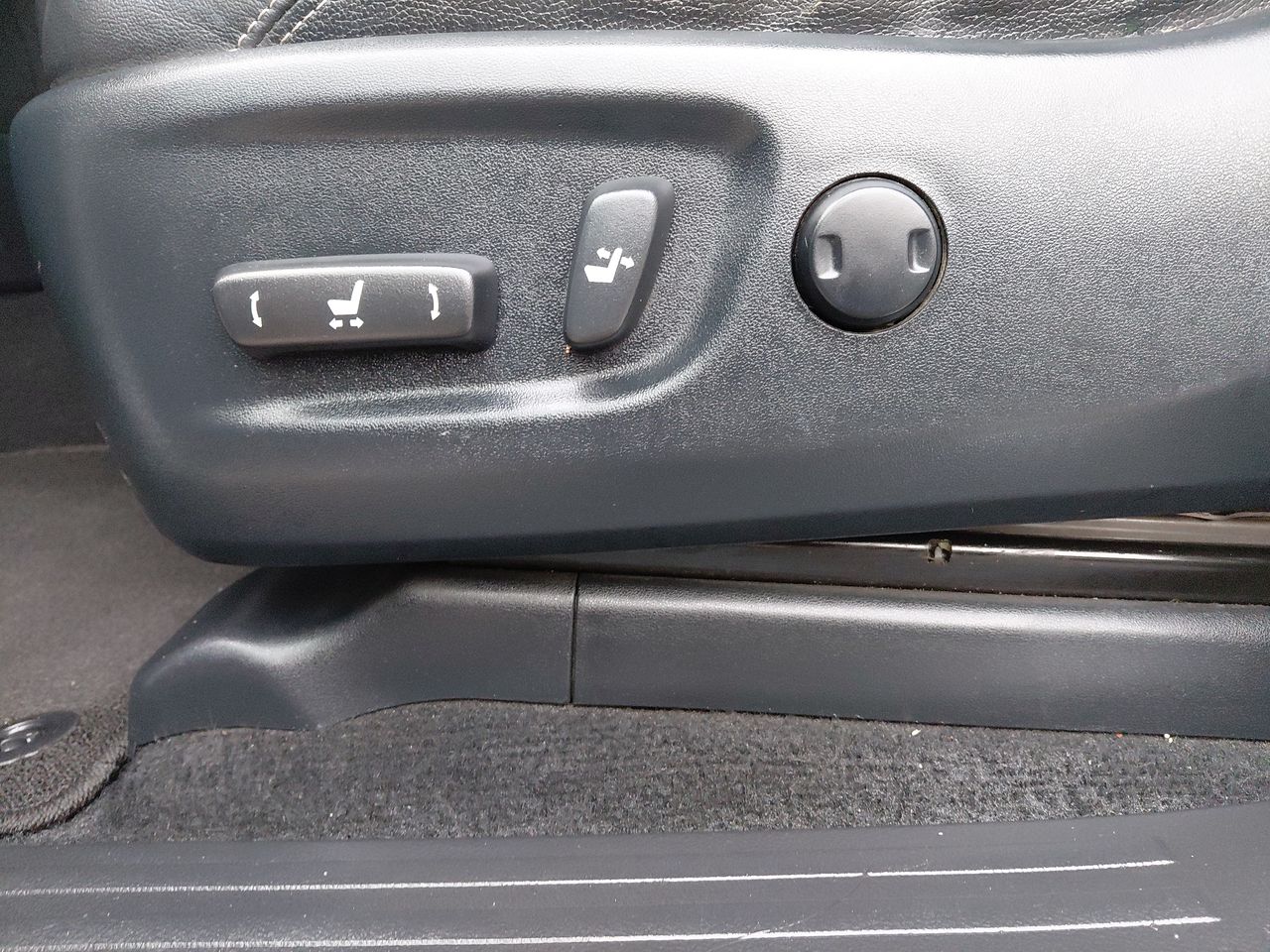Toyota 4Runner — foto 23 de 36
