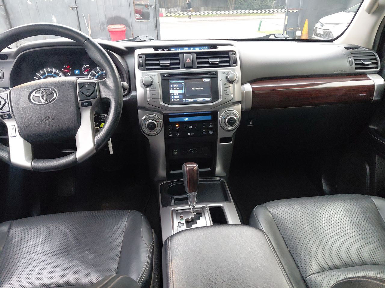 Toyota 4Runner — foto 10 de 36