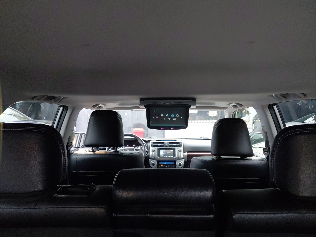Toyota 4Runner — foto 13 de 36