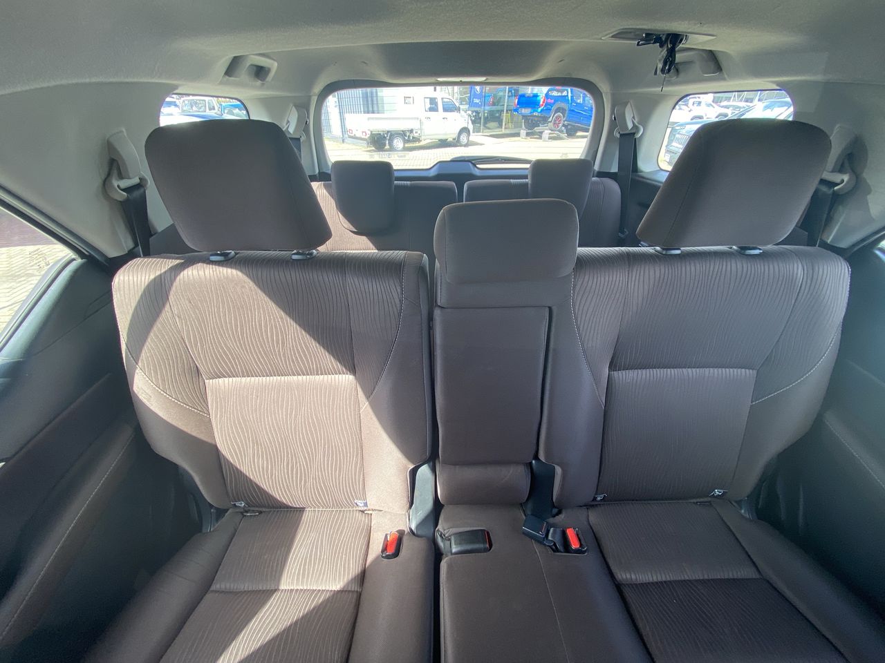Toyota Fortunner — foto 14 de 36