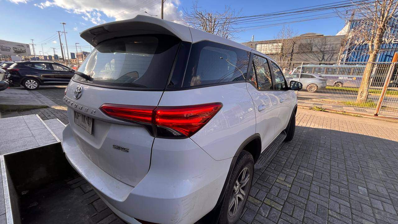 TOYOTA - 4