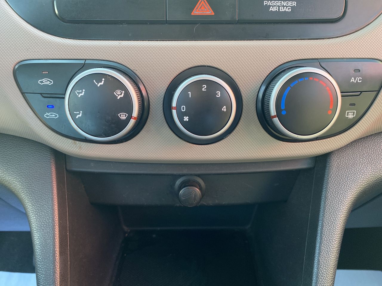 HYUNDAI - 30