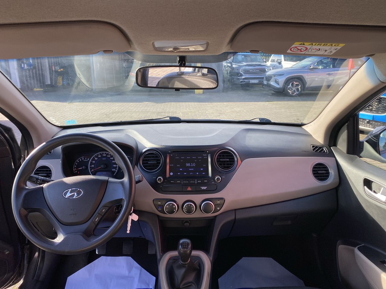 HYUNDAI - 32