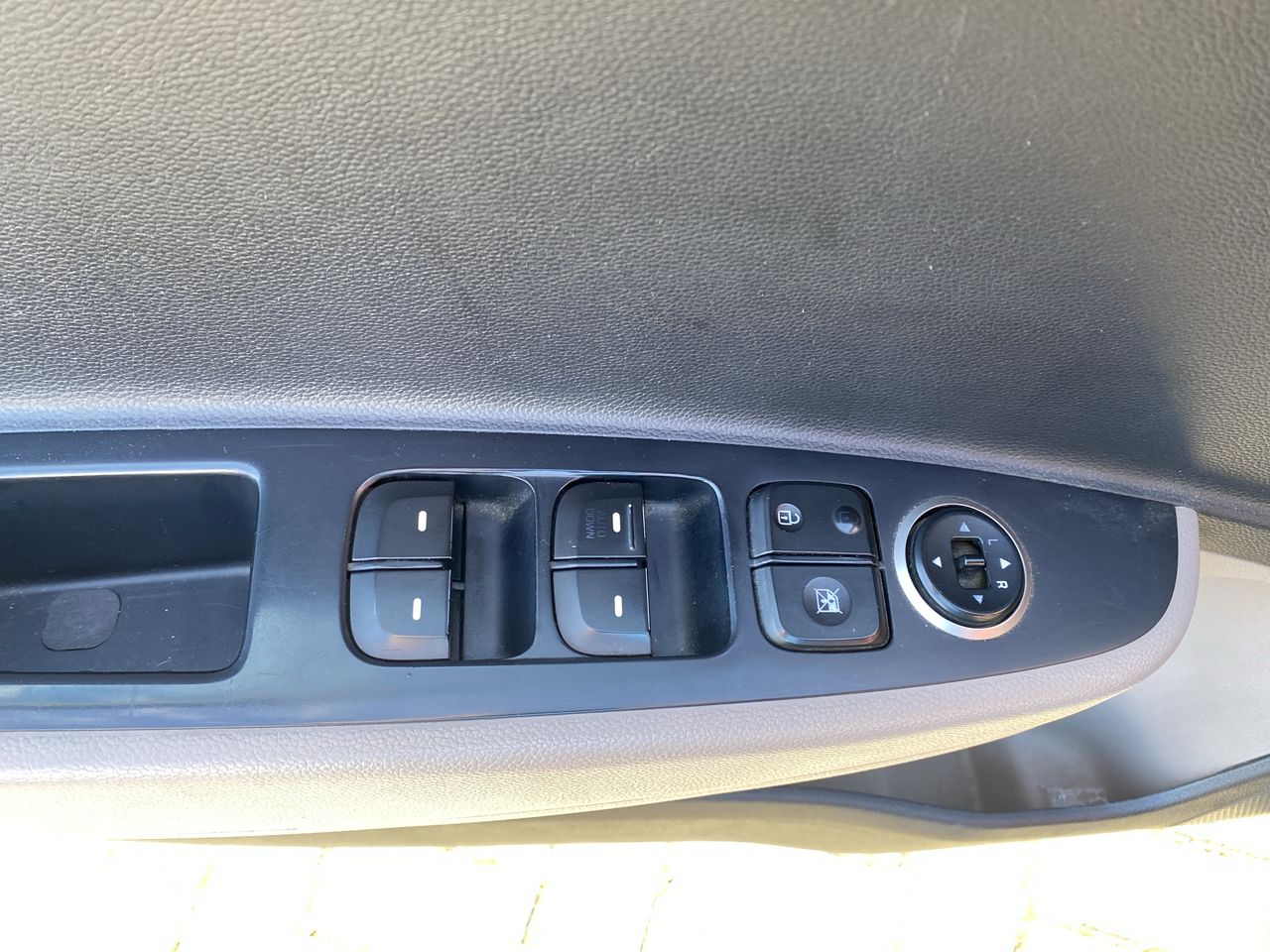 HYUNDAI - 22