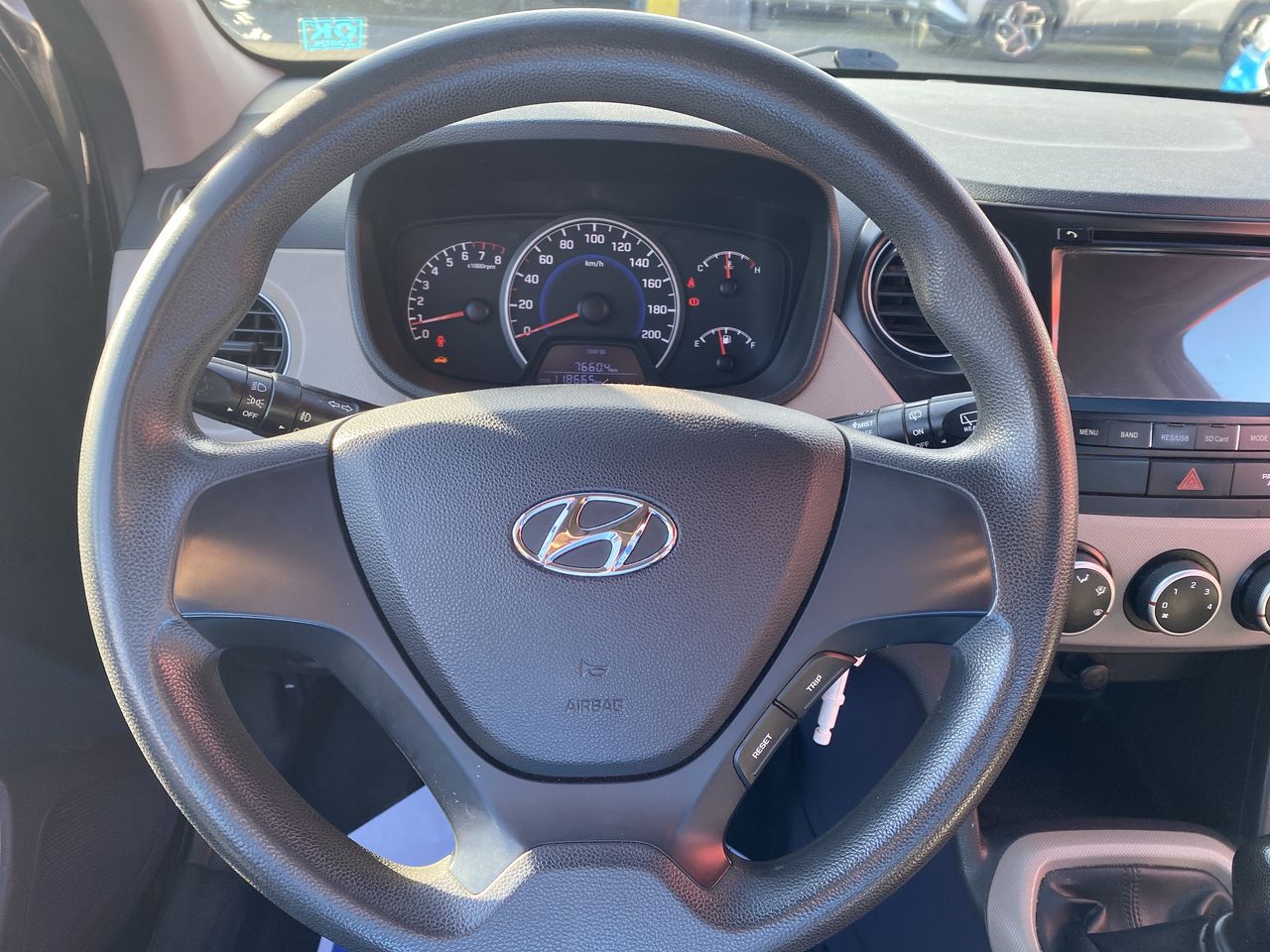 HYUNDAI - 25